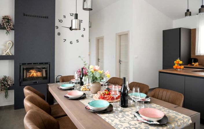 Image No.16-3 Bed Property for sale