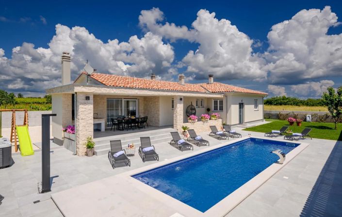 Image No.2-3 Bed Property for sale