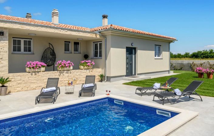 Image No.3-3 Bed Property for sale