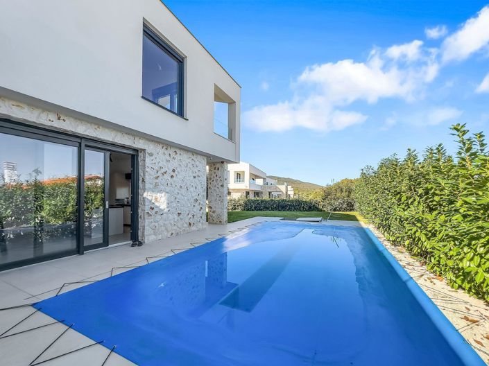 Image No.5-3 Bed Property for sale