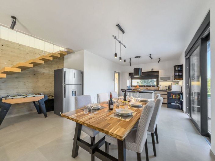 Image No.9-3 Bed Property for sale