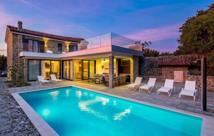 Image No.2-4 Bed Property for sale