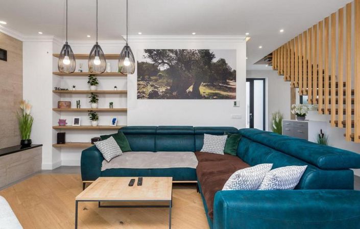 Image No.7-4 Bed Property for sale