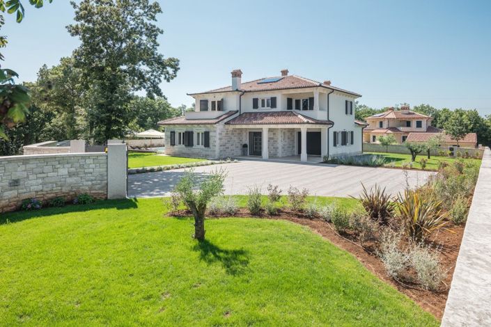 Image No.7-Propriété de 4 chambres à vendre à Tinjan