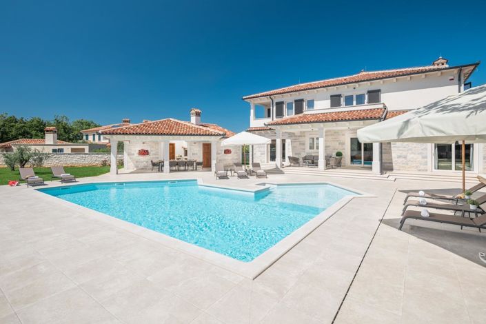 Image No.9-Propriété de 4 chambres à vendre à Tinjan