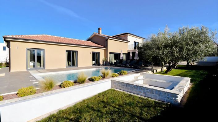 Image No.2-Propriété de 4 chambres à vendre à Porec