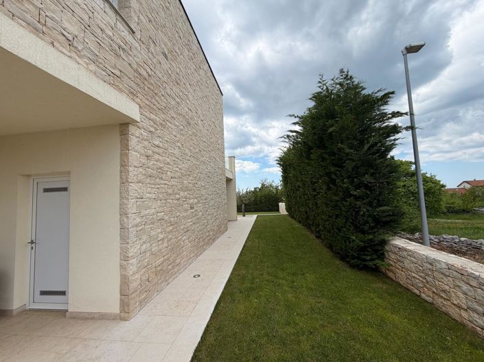 Image No.4-Propriété de 3 chambres à vendre à Kanfanar