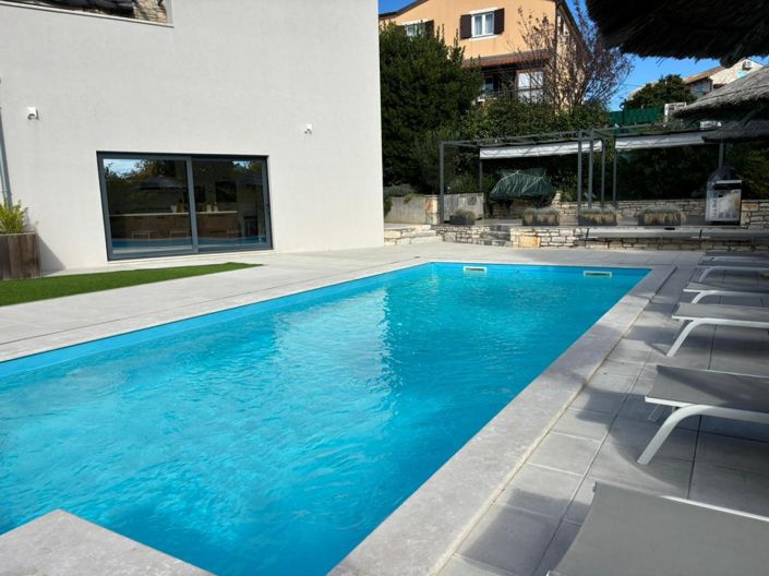 Image No.2-Propriété de 5 chambres à vendre à Porec