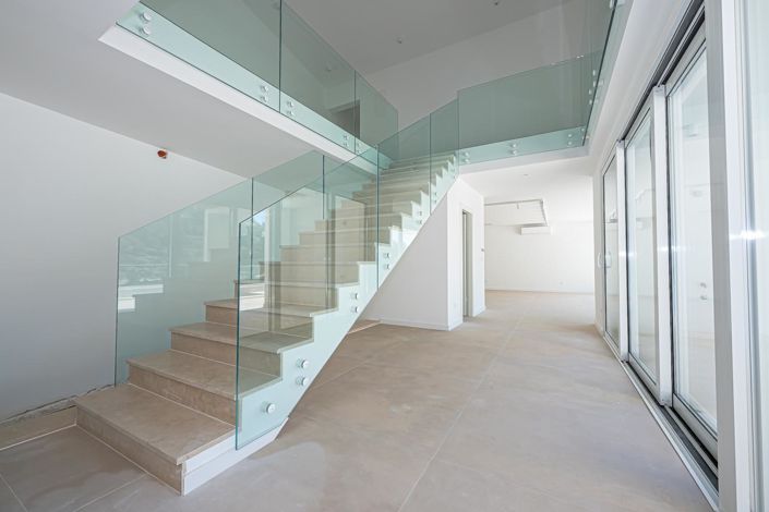 Image No.10-4 Bed Property for sale