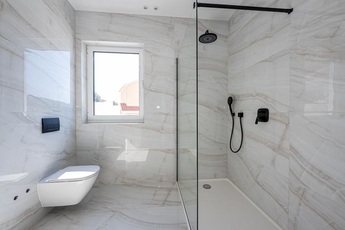 Image No.21-4 Bed Property for sale