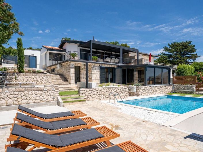 Image No.2-4 Bed Property for sale