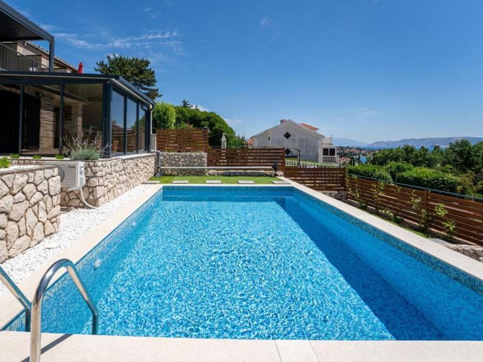 Image No.6-4 Bed Property for sale