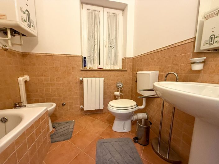 Image No.21-Propriété de 6 chambres à vendre à Banjole