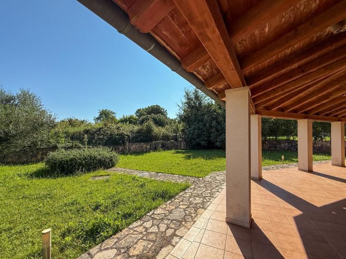 Image No.7-Propriété de 6 chambres à vendre à Banjole