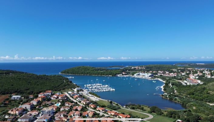 Image No.8-Propriété de 6 chambres à vendre à Banjole