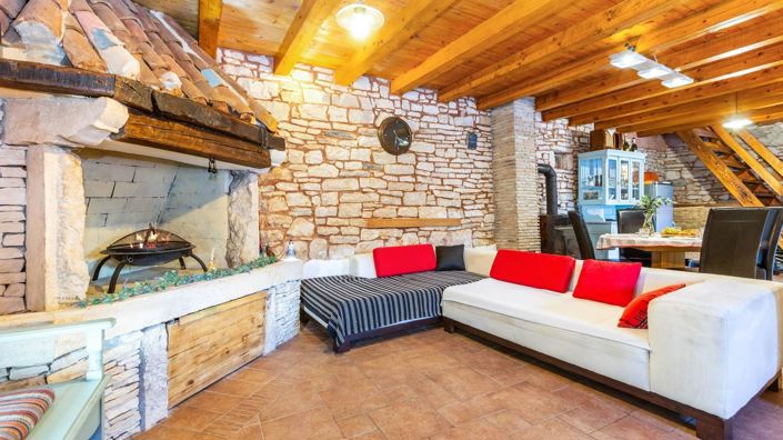 Image No.18-3 Bed Property for sale