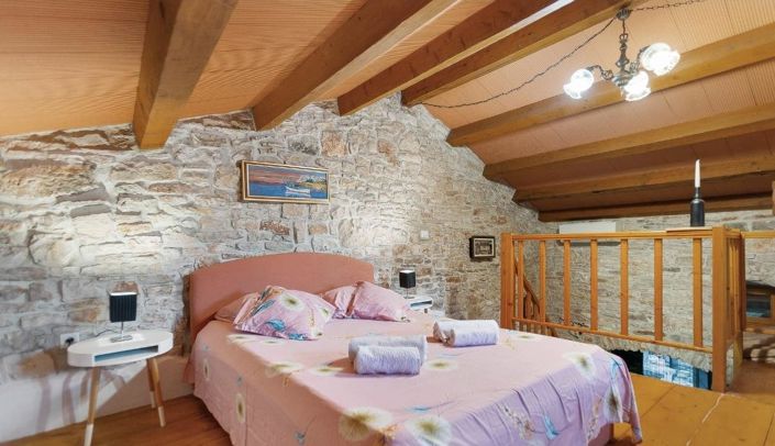 Image No.21-3 Bed Property for sale