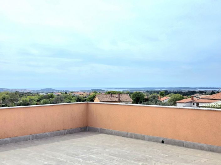 Image No.5-Propriété de 5 chambres à vendre à Galižana