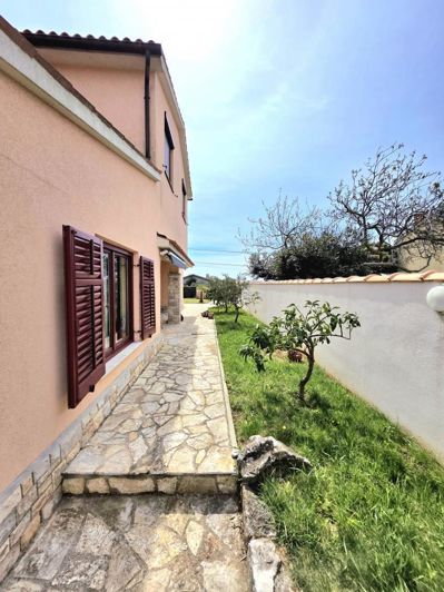 Image No.7-Propriété de 5 chambres à vendre à Galižana