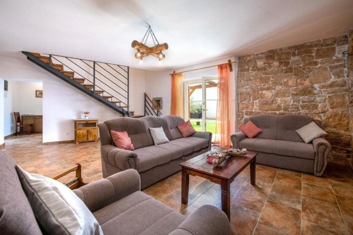 Image No.11-4 Bed Property for sale