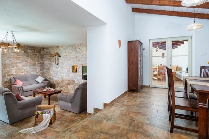 Image No.14-4 Bed Property for sale