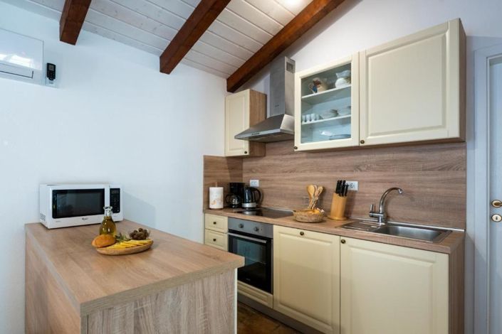Image No.16-4 Bed Property for sale