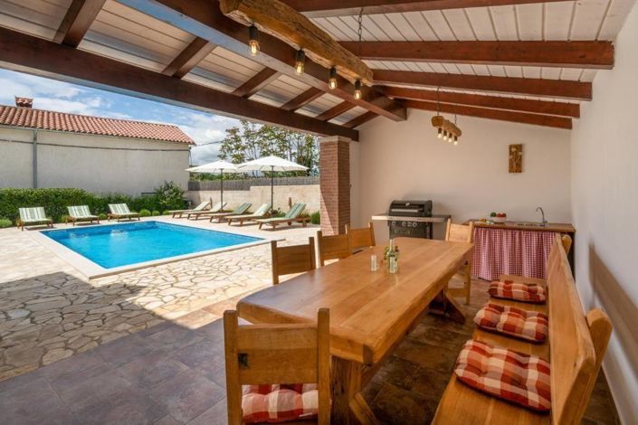 Image No.22-4 Bed Property for sale