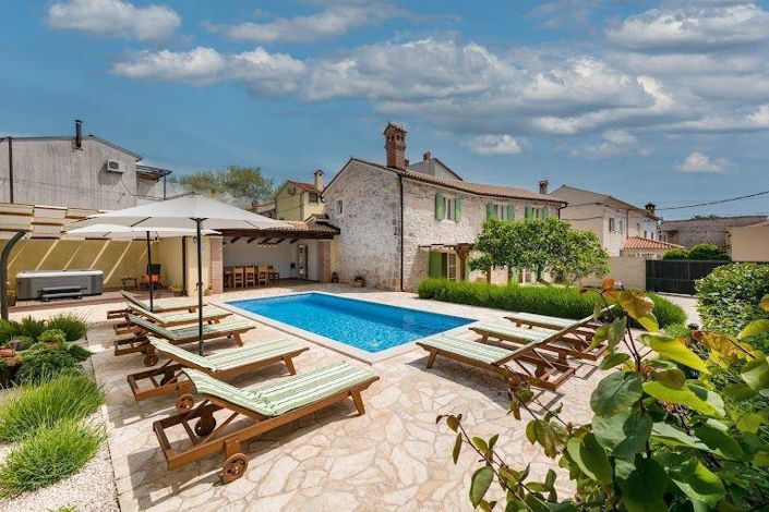Image No.25-4 Bed Property for sale