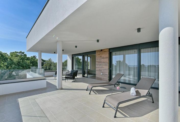 Image No.14-Propriété de 4 chambres à vendre à Peroj