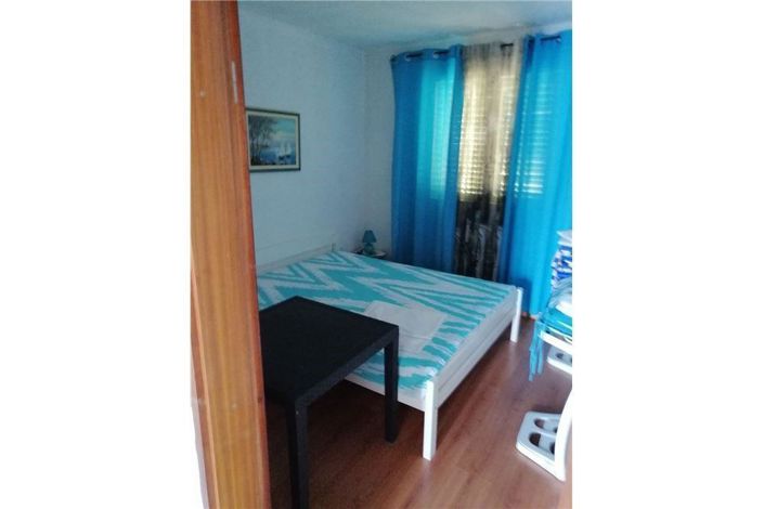 Image No.23-6 Bed Property for sale
