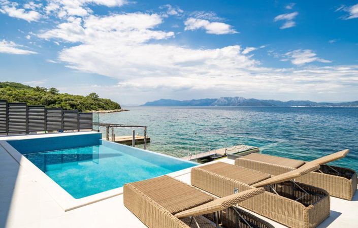 Image No.2-Propriété de 6 chambres à vendre à Peljesac