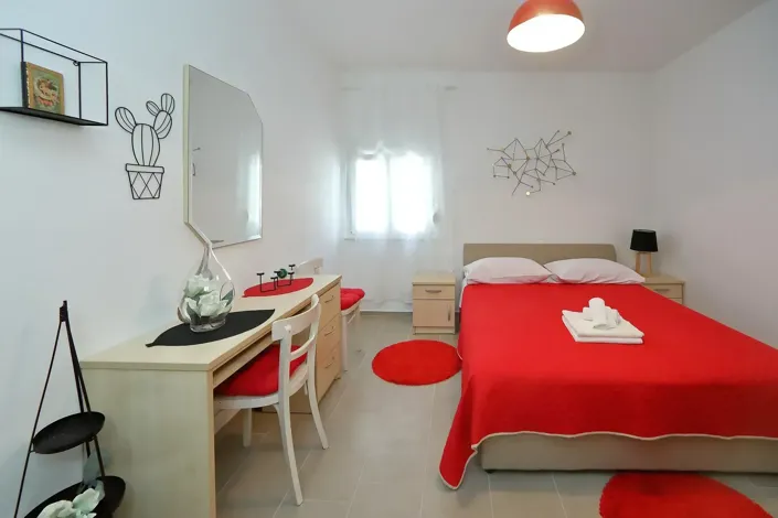 Image No.6-10 Bed Property for sale