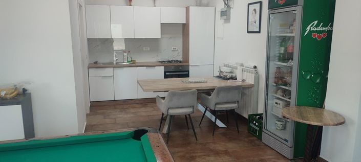 Image No.12-4 Bed Property for sale