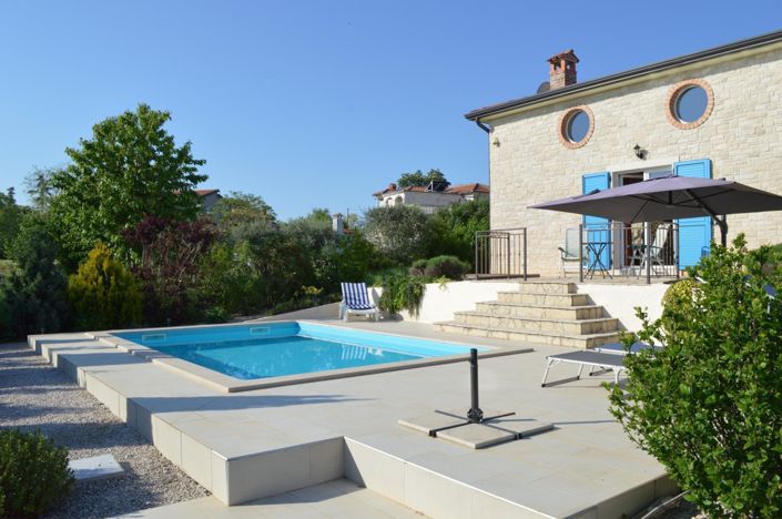 Image No.2-Propriété de 5 chambres à vendre à Porec
