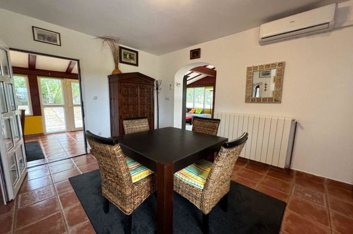 Image No.17-3 Bed Property for sale