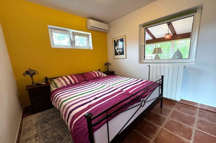 Image No.20-3 Bed Property for sale