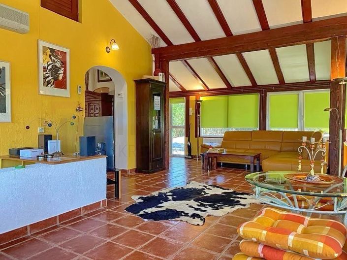 Image No.21-3 Bed Property for sale
