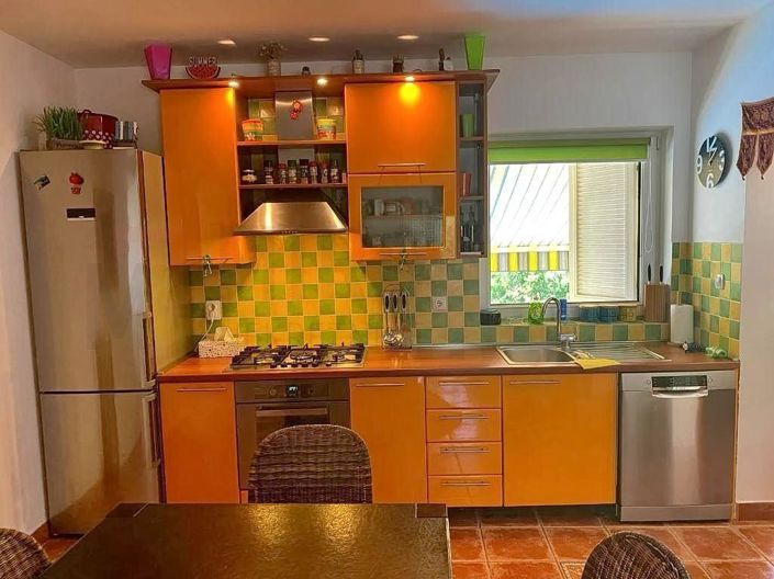 Image No.9-3 Bed Property for sale