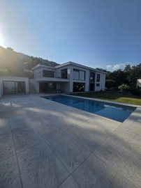 157096-592216