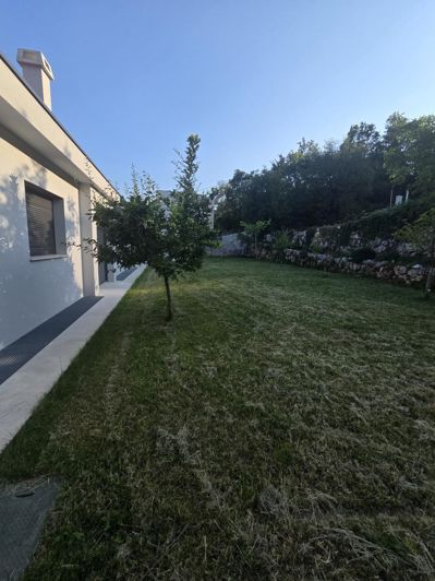 Image No.20-5 Bed Property for sale