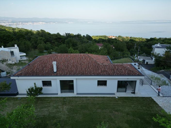 Image No.23-5 Bed Property for sale