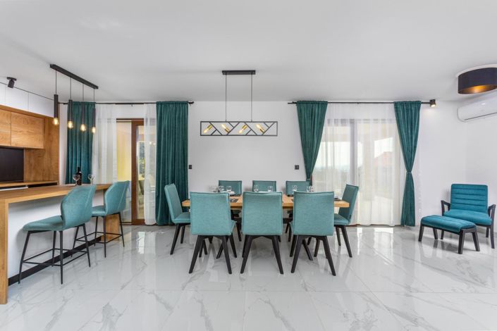 Image No.5-3 Bed Property for sale