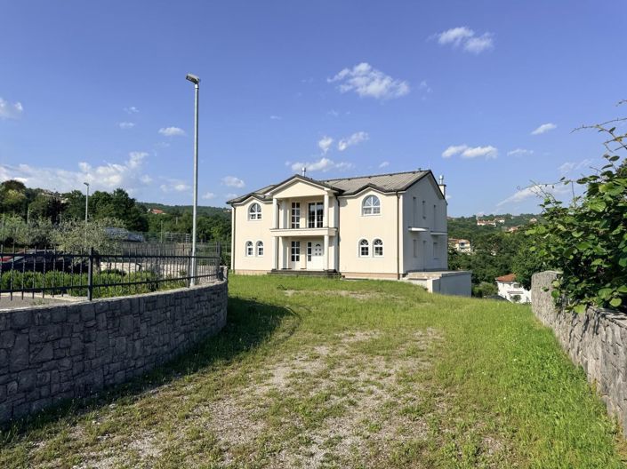 Image No.4-6 Bed Property for sale