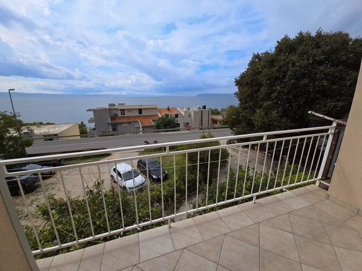 Image No.2-5 Bed Property for sale