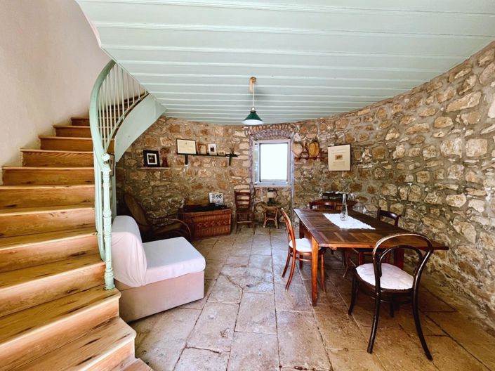 Image No.8-Propriété de 1 chambre à vendre à Brac