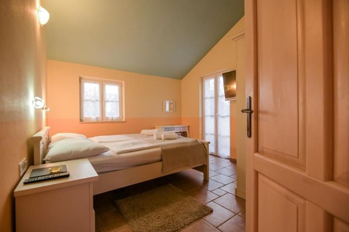 Image No.17-4 Bed Property for sale