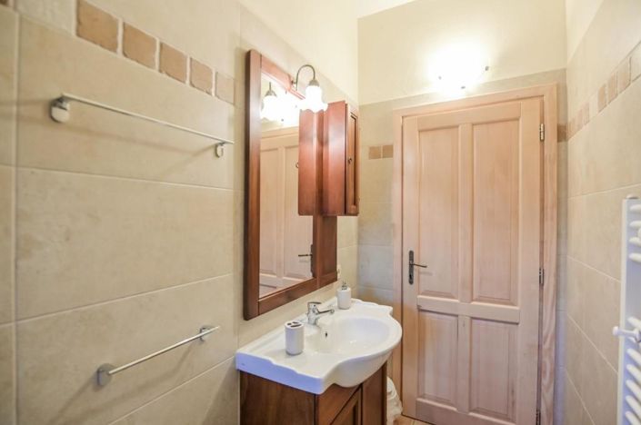Image No.24-4 Bed Property for sale