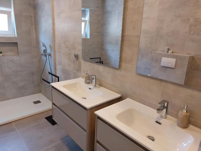 Image No.13-5 Bed Property for sale