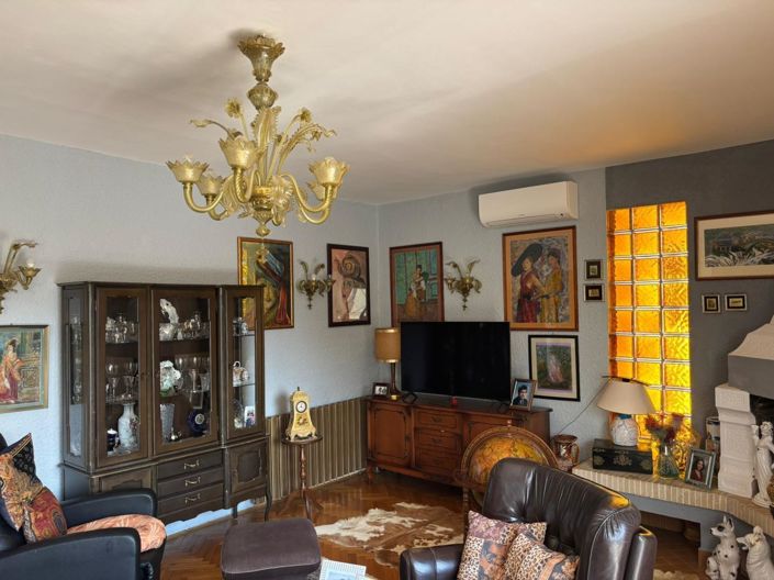 Image No.23-4 Bed Property for sale