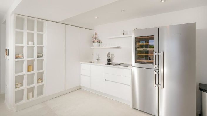 Image No.23-6 Bed Property for sale